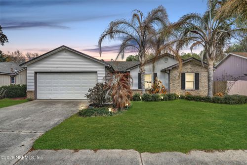 8103 Cumberland Gap Trl N, Jacksonville, FL, 32244-4867 | Card Image