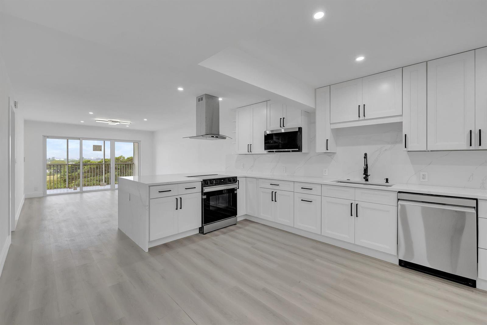 Residential Lease in Pompano Beach 2