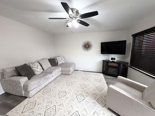 21336 Erben St, Saint Clair Shores, MI, 48081-3119 | Card Image