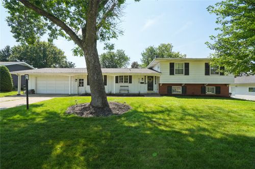 3109 Terry Dr Se, Cedar Rapids, IA, 52403-1945 | Card Image