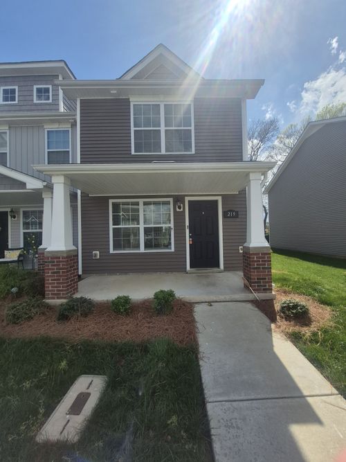 219 Alexander Blvd, Clarksville, TN, 37040-5132 | Card Image