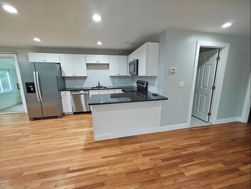 548 Worcester St, Natick, MA, 01760-1827 | Card Image