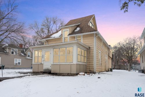 611 N Walts Ave Avenue, Sioux Falls, SD, 57104 | Card Image