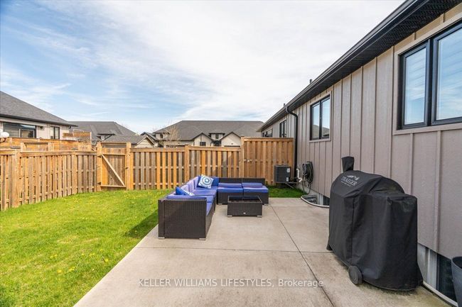 419 - 9861 Glendon Dr, Condo with 3 bedrooms, 3 bathrooms and null parking in Middlesex Centre ON | Image 39
