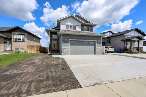 18 Aztec St, Blackfalds, AB, T4M0M7 | Card Image