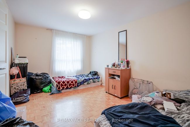 28 Wilkins Dr, House other with 6 bedrooms, 3 bathrooms and 4 parking in Kitchener ON | Image 21