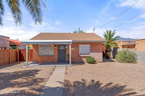 2819 E Edison St, Tucson, AZ, 85716-2705 | Card Image