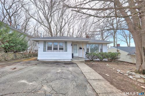 402 Homestead Ave, Waterbury, CT, 06705-2717 | Card Image