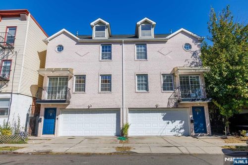 89-87-89 Pine St, Elizabeth, NJ, 07206-1866 | Card Image