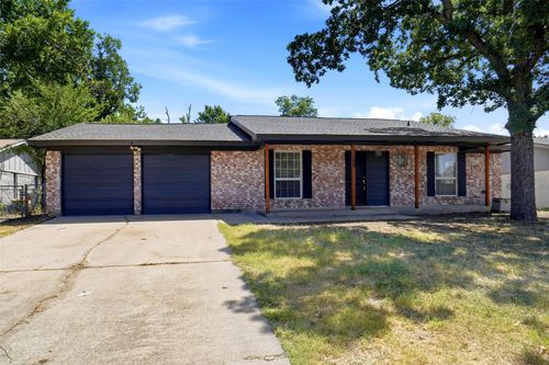 129 Mountain View Dr, Azle, TX, 76020-4407 | Card Image