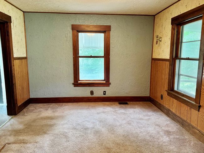 211 N 5 Th St, House other with 3 bedrooms, 1 bathrooms and 6 parking in Chatsworth IL | Image 4