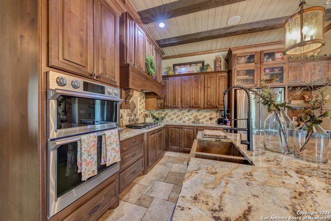 21151 Hickman Rd, House other with 3 bedrooms, 4 bathrooms and null parking in Von Ormy TX | Image 16