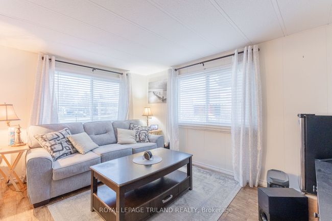 265 Pebble Beach Pky, House other with 2 bedrooms, 2 bathrooms and 2 parking in Grand Bend ON | Image 23