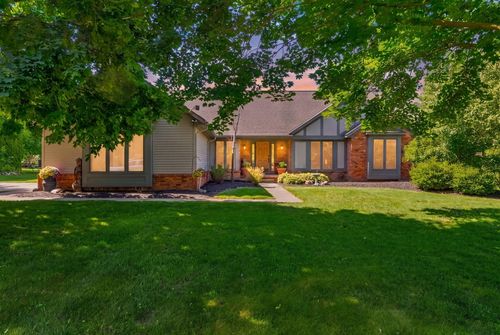 1198 Ridgeview Cir, Lake Orion, MI, 48362-3452 | Card Image