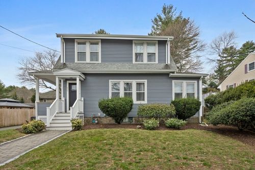 836 Lynnfield St, Lynnfield, MA, 01940-1520 | Card Image