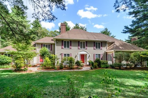 40 Grand Hill Dr, Dover, MA, 02030-1704 | Card Image