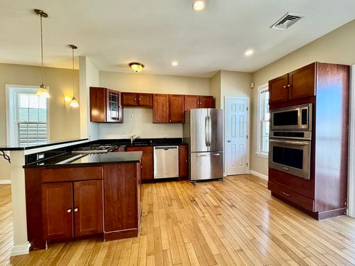 apt-3-22 Elmore St, Boston, MA, 02119-3624 | Card Image