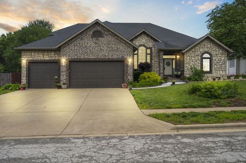 903 E Elizabeth St, Republic, MO, 65738-2299 | Card Image