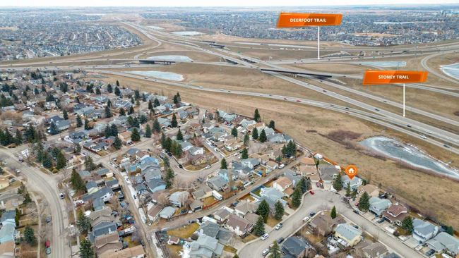60 Mckenna Manor Se, Home with 2 bedrooms, 2 bathrooms and 4 parking in Calgary AB | Image 25