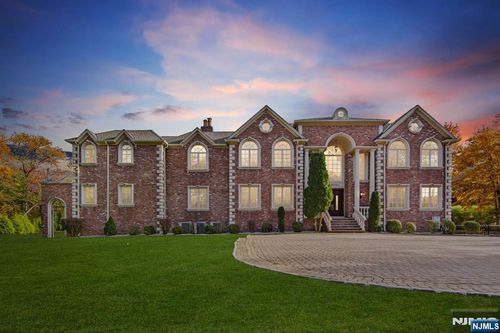 24 Tulip Tree Ln, Alpine, NJ, 07620-1228 | Card Image