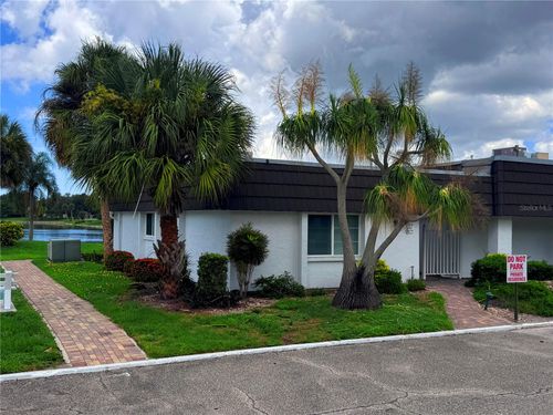 1213 Glen Oaks Drive E, SARASOTA, FL, 34232 | Card Image