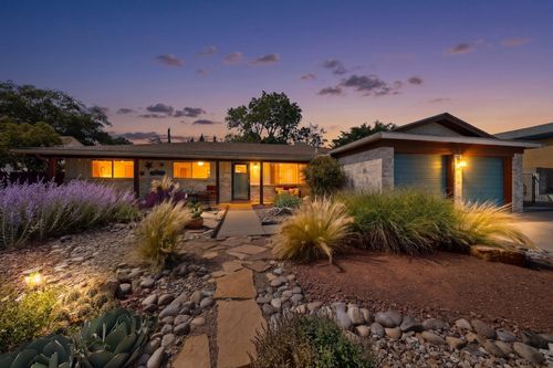3217 Reina Dr Ne, Albuquerque, NM, 87111-5037 | Card Image