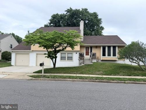 31 Gardenia Dr, MOUNT LAUREL, NJ, 08054-2573 | Card Image
