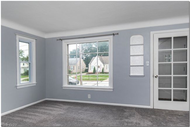 Living Room | Image 7