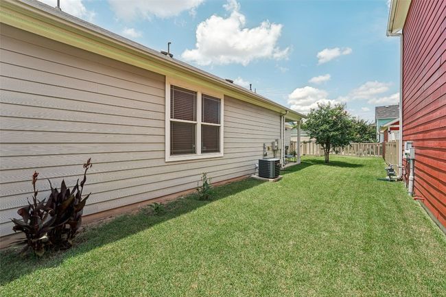 1261 Nevarez, House other with 3 bedrooms, 2 bathrooms and 4 parking in Kyle TX | Image 31