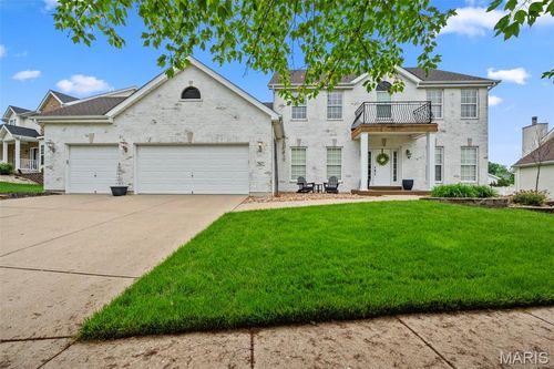 7827 Wind Hill Dr, O Fallon, MO, 63368-4135 | Card Image