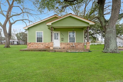 237 San Marcos Hwy, Luling, TX, 78648-1716 | Card Image