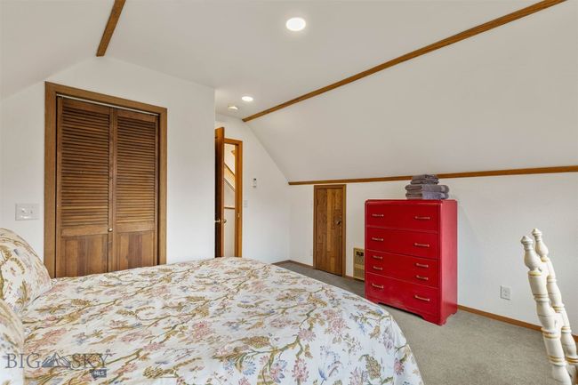Main House Upstairs Bedroom #2 | Image 27
