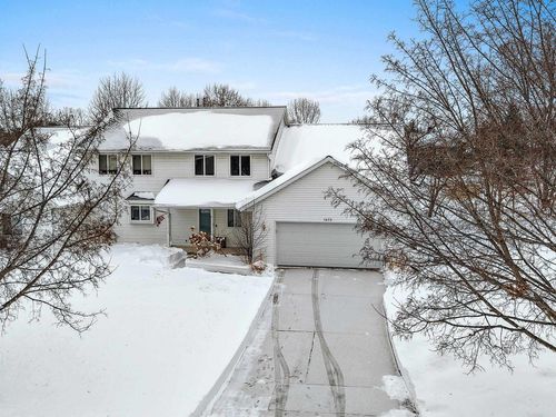 2700 Maple Hills Drive, Howard, WI, 54313 | Card Image