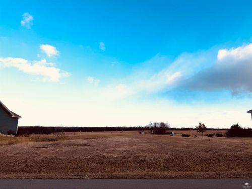 715 Hidden Valley Dr, Clay Center, KS, 67432-1504 | Card Image