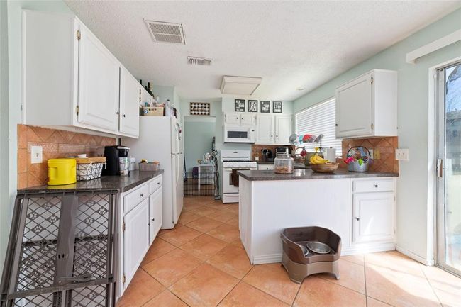 11303 Golden Ray Dr, House other with 4 bedrooms, 3 bathrooms and 2 parking in Cypress TX | Image 5