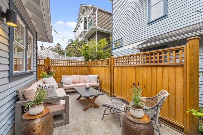 175 W 15 Th Avenue, Townhouse with 2 bedrooms, 2 bathrooms and 1 parking in Vancouver BC | Image 22