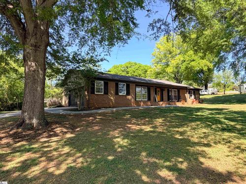 303 Robinall Dr, Easley, SC, 29642-1358 | Card Image