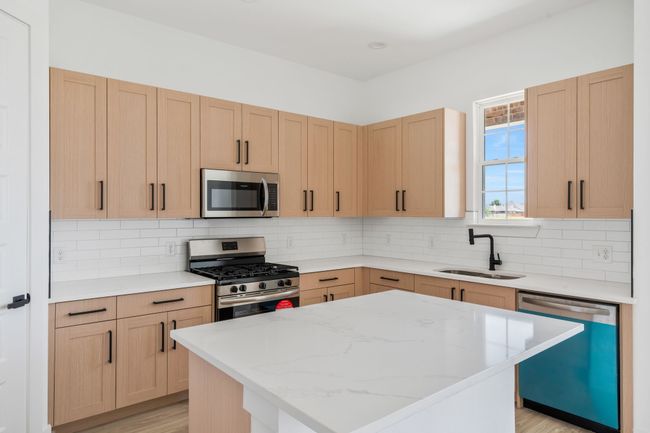 3449 Sanjeev Dr, Townhouse with 4 bedrooms, 4 bathrooms and null parking in Irving TX | Image 8