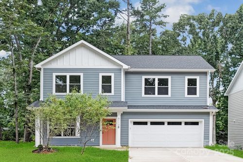 6117 Grove Park Blvd, Charlotte, NC, 28215-4001 | Card Image