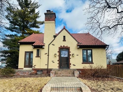 127 W Ogden Ave, Naperville, IL, 60563-3045 | Card Image