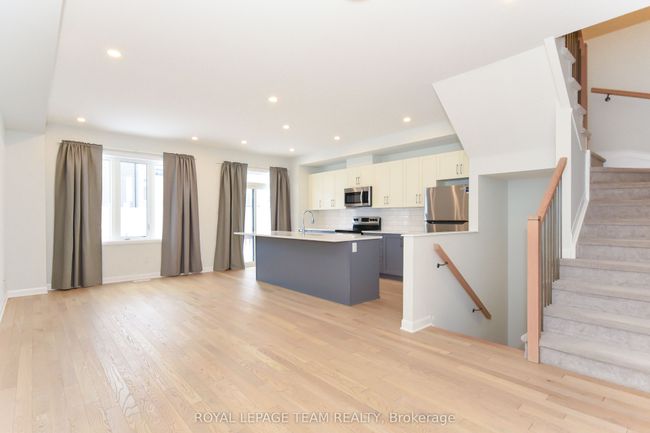 522 Branch St, House attached with 3 bedrooms, 3 bathrooms and 2 parking in Ottawa ON | Image 7