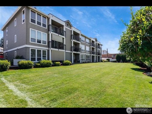 b36-625 N Jackson Ave, Tacoma, WA, 98406-8455 | Card Image