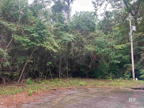 8 Pine St, Chickasaw, AL, 36611-2506 | Card Image