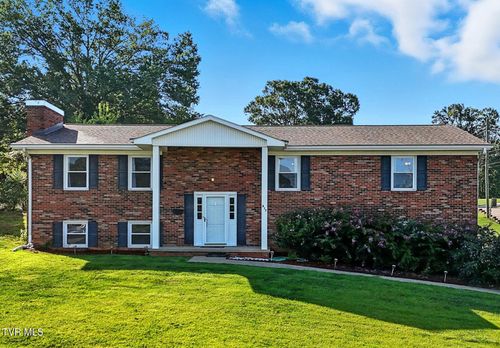 817 N Hills Dr, Johnson City, TN, 37604-3052 | Card Image