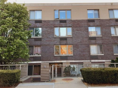 303-3330 61st Street, New York, NY, 11377 | Card Image