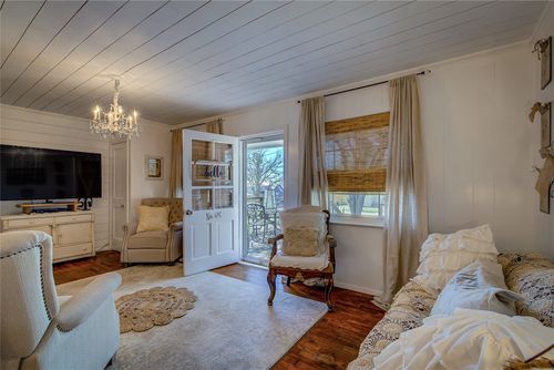 697 Tawakoni Dr, East Tawakoni, TX, 75472-6259 | Card Image