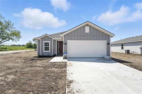 20635 Skyview Ln, Spring Hill, KS, 66083-7606 | Card Image