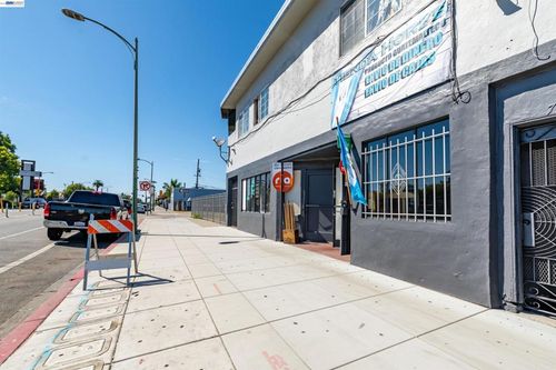 7108 International Blvd., Oakland, CA, 94621-3200 | Card Image