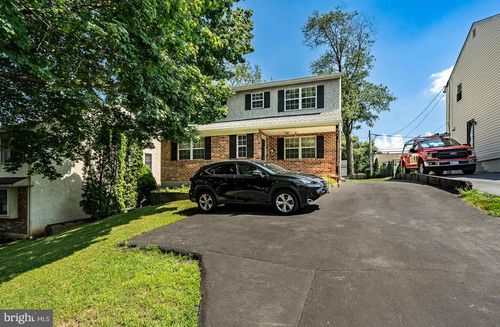 421 E Eagle Rd, HAVERTOWN, PA, 19083-1634 | Card Image