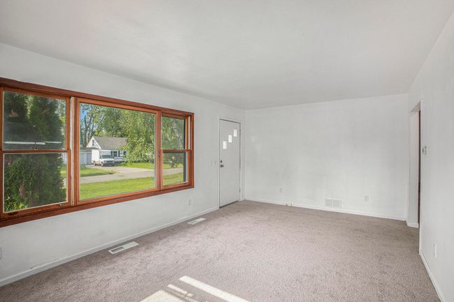 2920 Dunlap St, House other with 3 bedrooms, 1 bathrooms and null parking in Lansing MI | Image 4